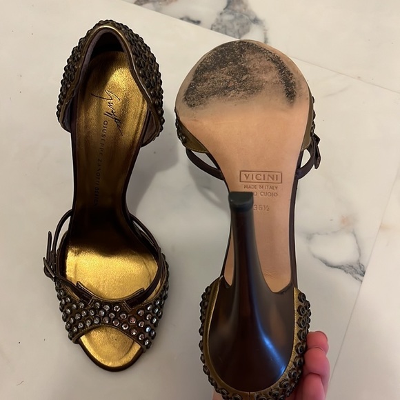 Giuseppe Zanotti Copper Gold Heels with Crystals and Black Bead Embellishments - Picture 11 of 12